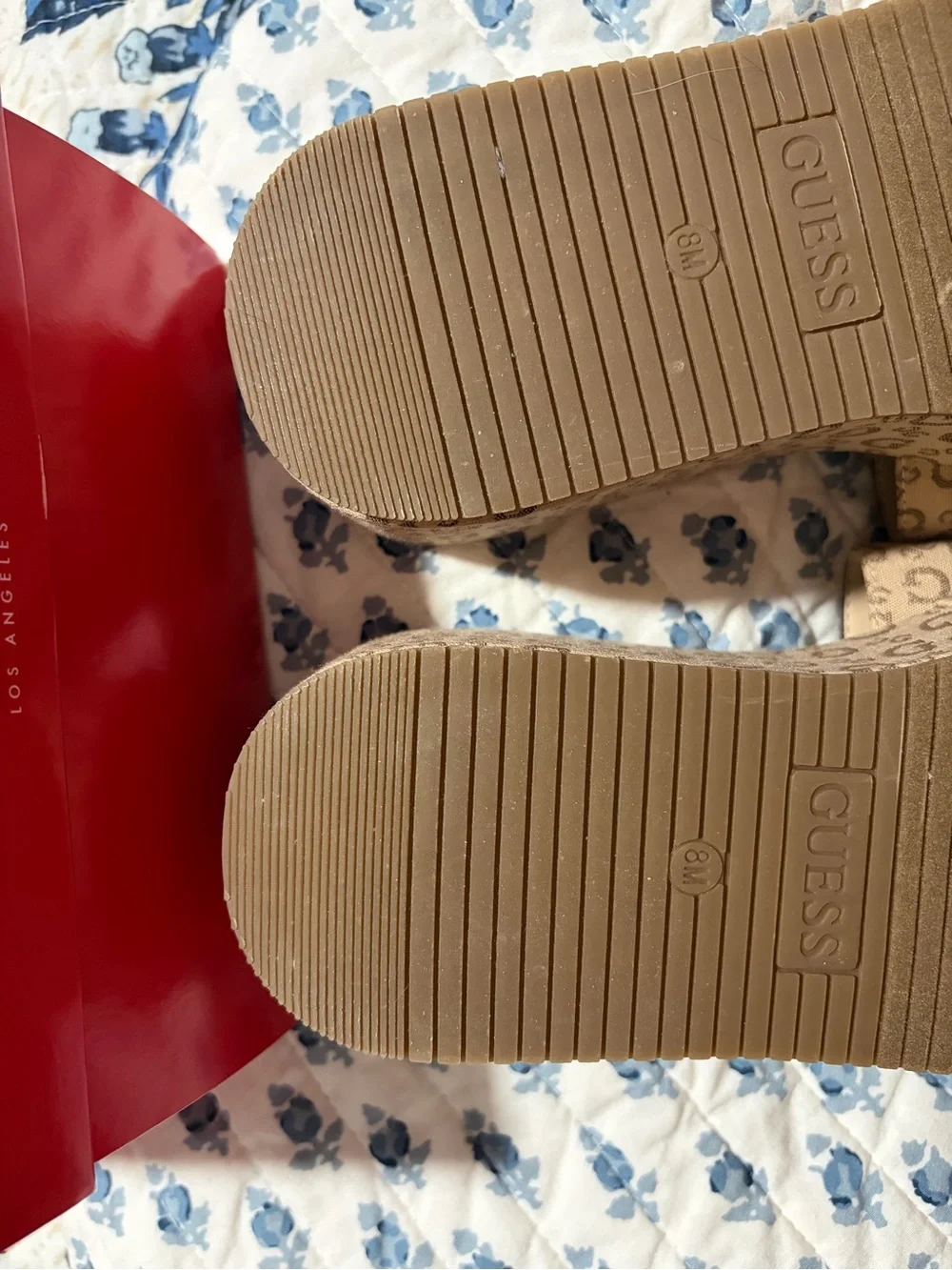 GUESS Logo Platform Slide